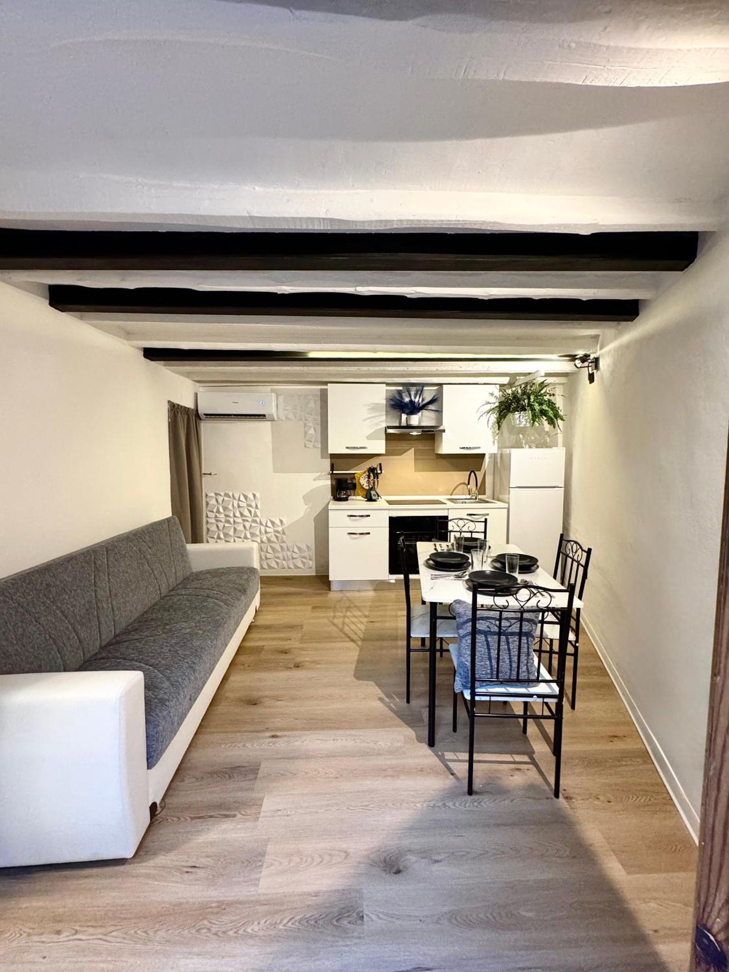 Serenity Apartment *